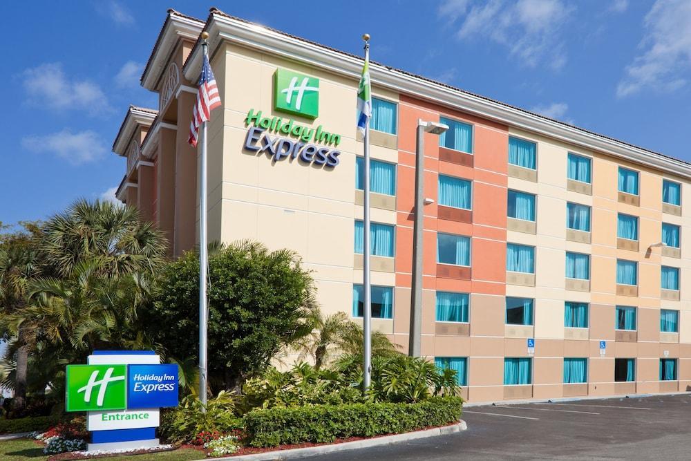 Holiday Inn Express Ft Lauderdale Cruise-Airport By Ihg Fort Lauderdale Bagian luar foto