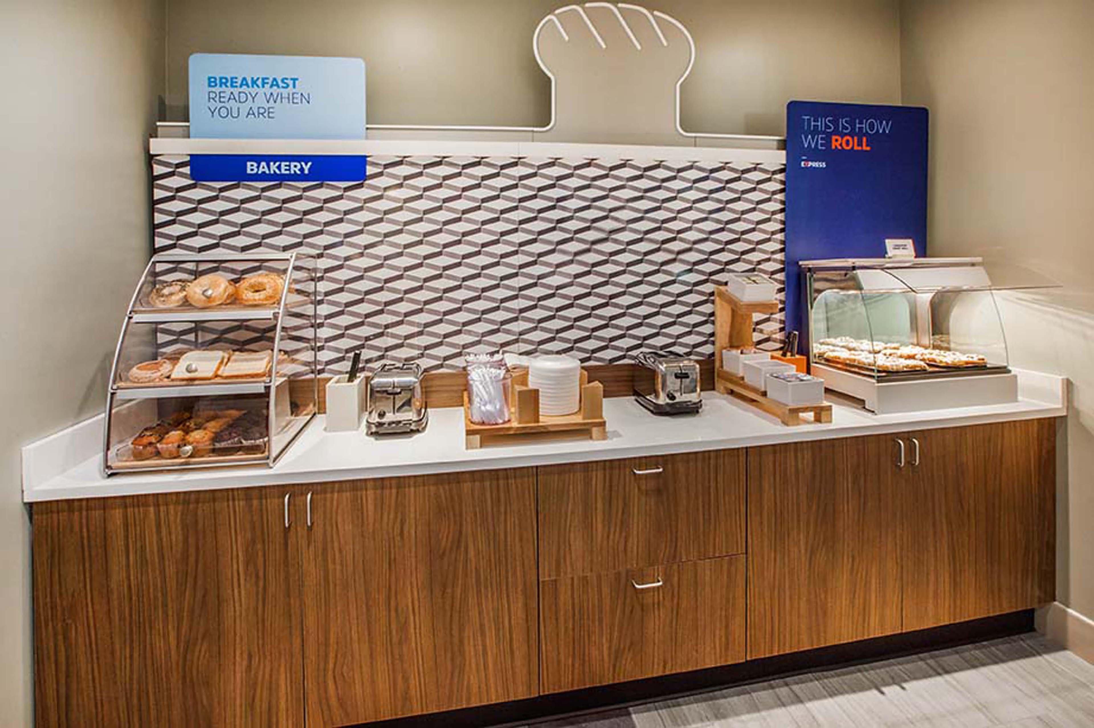 Holiday Inn Express Ft Lauderdale Cruise-Airport By Ihg Fort Lauderdale Bagian luar foto