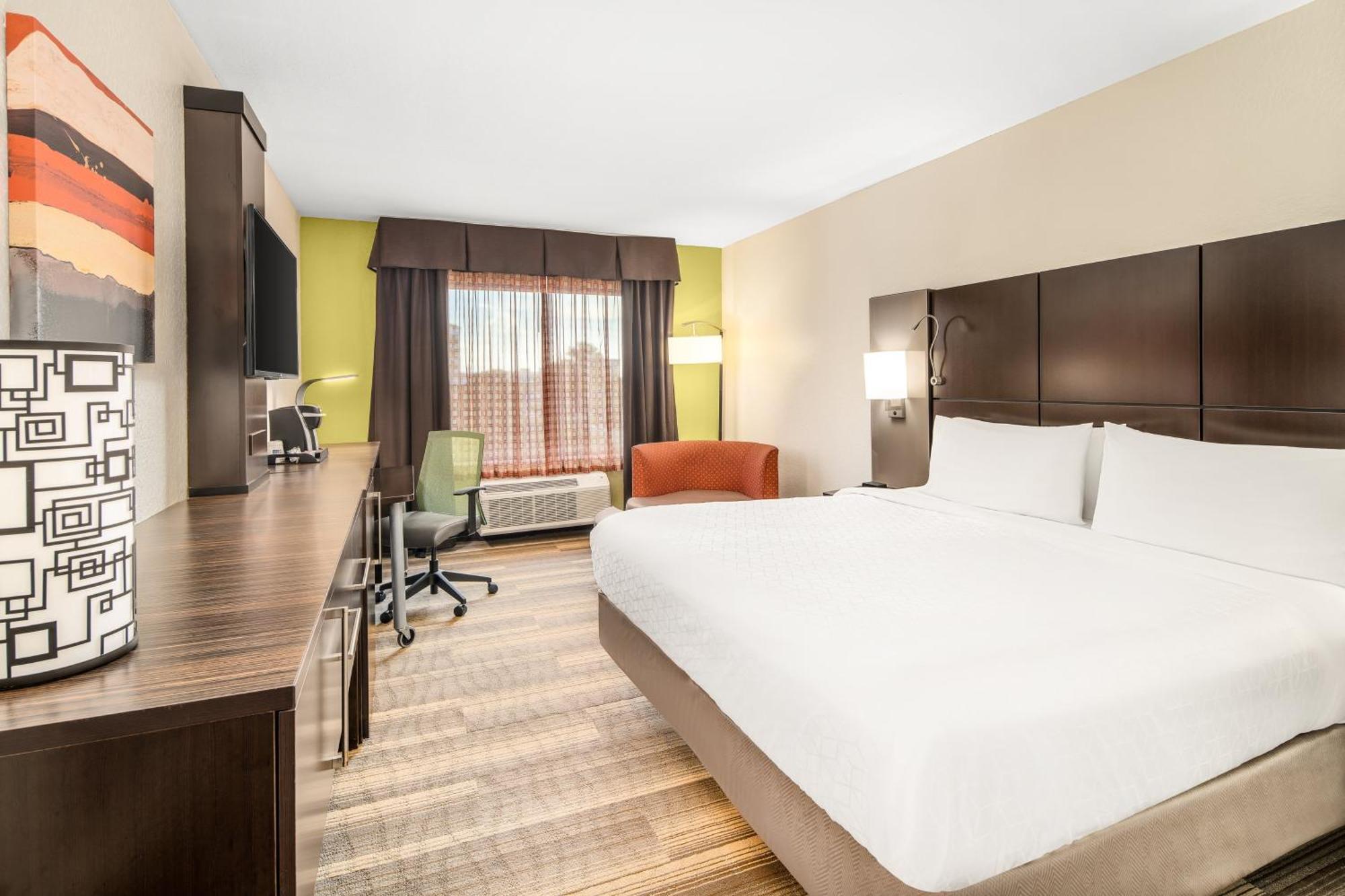 Holiday Inn Express Ft Lauderdale Cruise-Airport By Ihg Fort Lauderdale Bagian luar foto