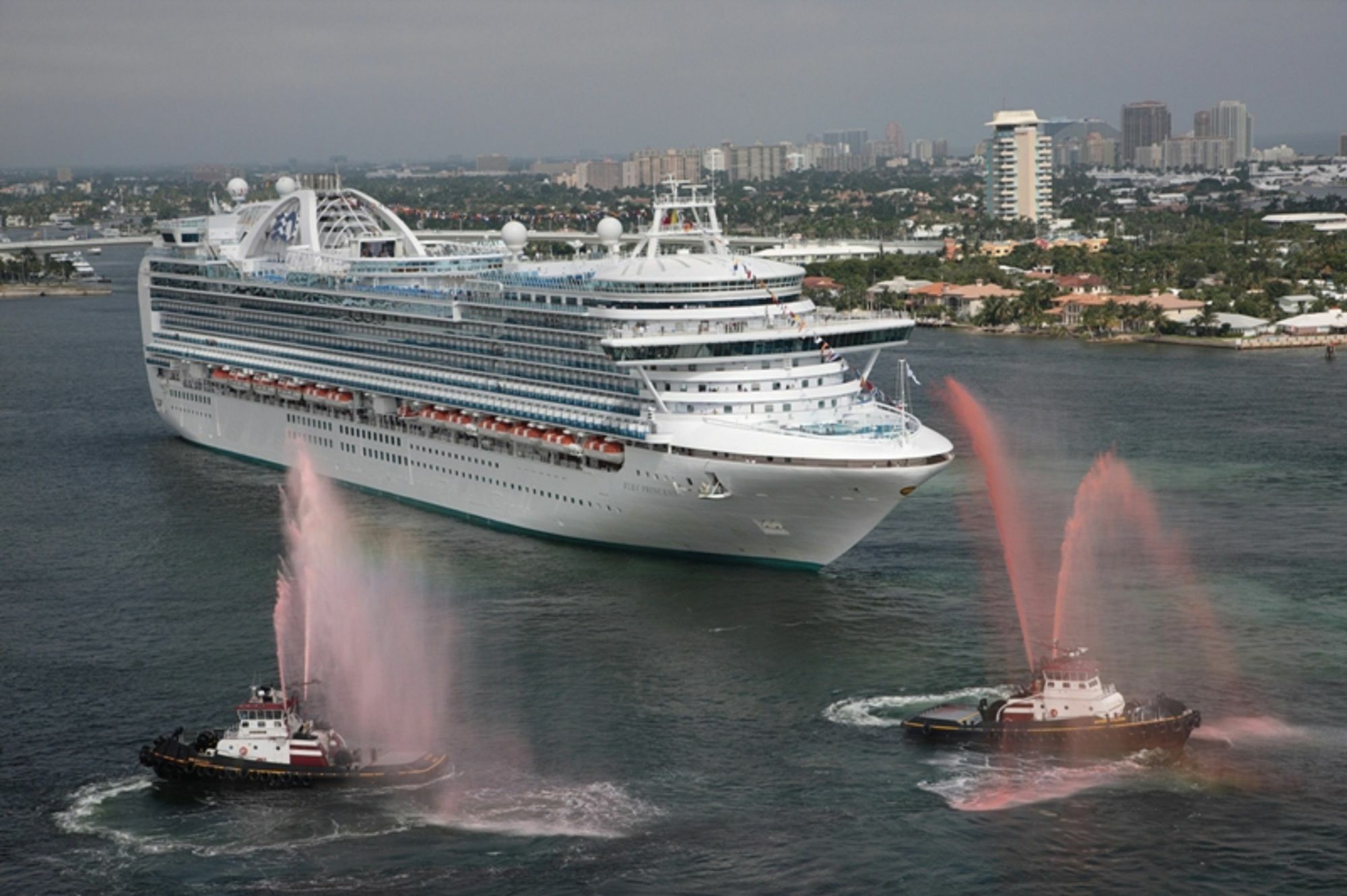 Holiday Inn Express Ft Lauderdale Cruise-Airport By Ihg Fort Lauderdale Bagian luar foto