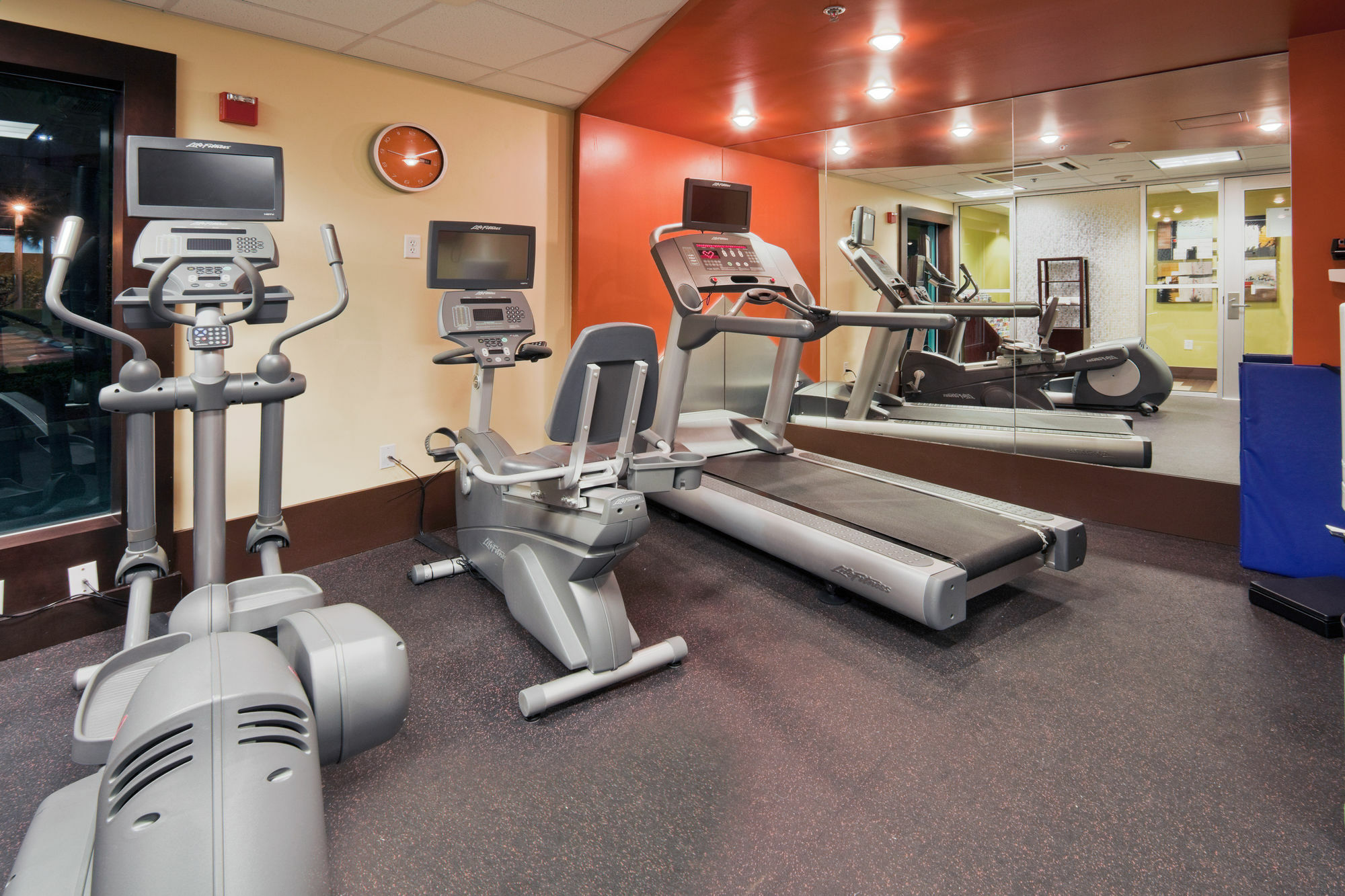 Holiday Inn Express Ft Lauderdale Cruise-Airport By Ihg Fort Lauderdale Bagian luar foto
