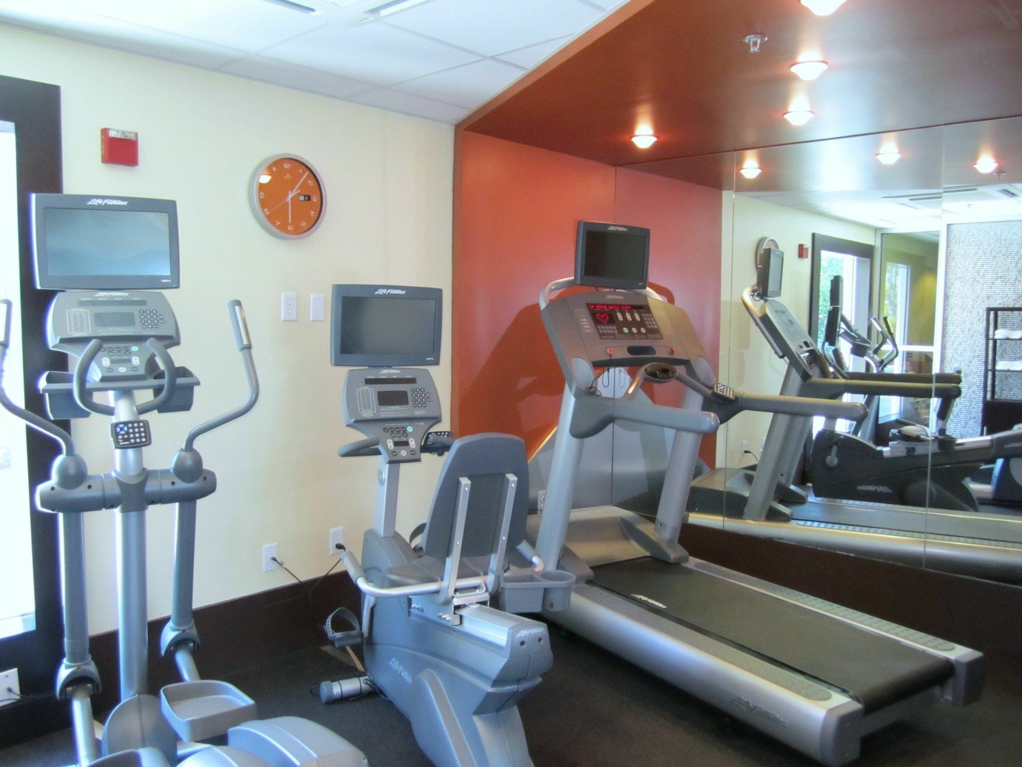 Holiday Inn Express Ft Lauderdale Cruise-Airport By Ihg Fort Lauderdale Bagian luar foto